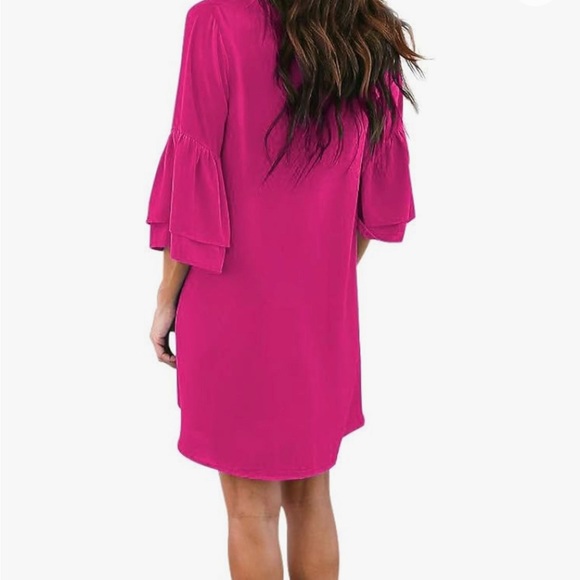 NWT Women's Cute V-Neck Bell Sleeve shift dress NWT - Picture 4 of 4